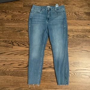 Good American GOOD LEGS CROP